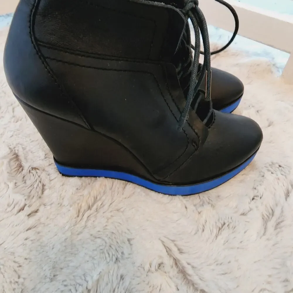 NANETTE LAPORE BLACK PLATFORM TIE SHOES SIZE 8.5